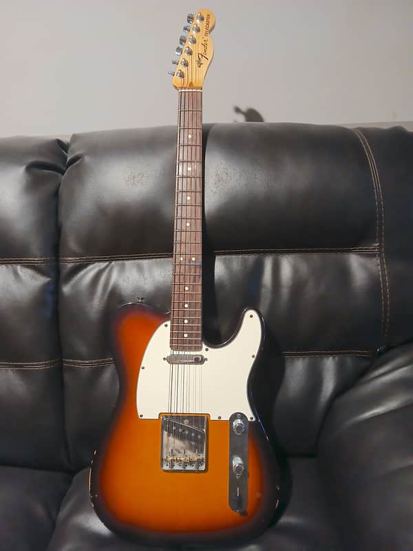Fender Highway One Telecaster with Rosewood Fretboard 2011 - 3-Color Sunburst
