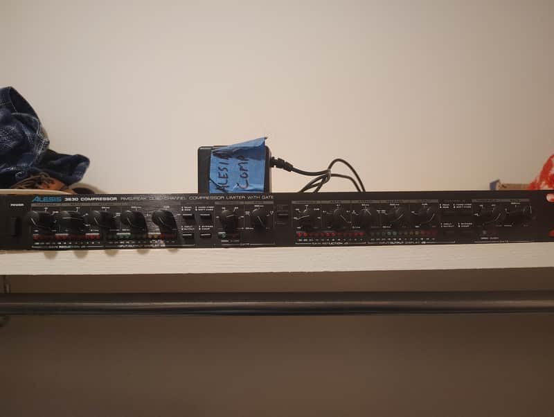 Alesis 3630 Dual-Channel Compressor / Limiter with Gate 1990s - Black image 1