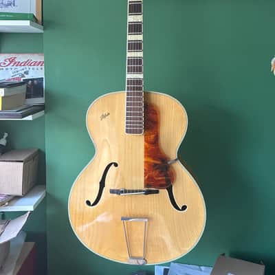 1958 Höfner 456 Blonde Archtop – Exceptional Flame Maple – Germany w/ case image 2