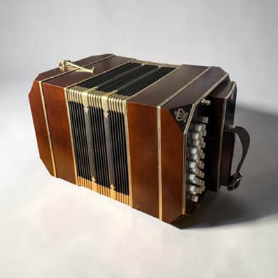 Bandoneon 142 (Rheinische system) Klingenthal 2013 image 2