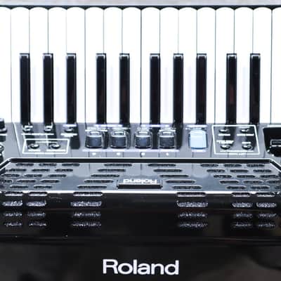 Immagine Roland FR-1X V-Accordion 26-Key 72-Bass Black Digital Piano Accordion w/Bag - 5
