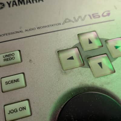 Yamaha AW16G Professional Audio Workstation 16-Track Digital Recorder 2000s - Silver image 17