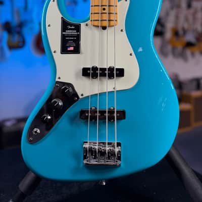 Fender American Professional II Jazz Bass Left-handed Miami Blue Maple Fingerboard Auth Deal!  408 image 3