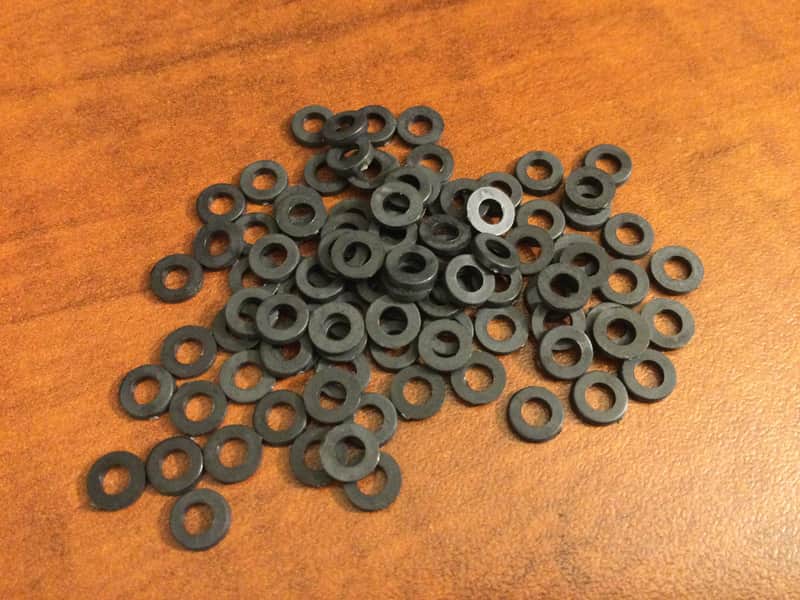 M2.5 Nylon Washers - Pack of 100 - Black - Midiverse Modular image 1