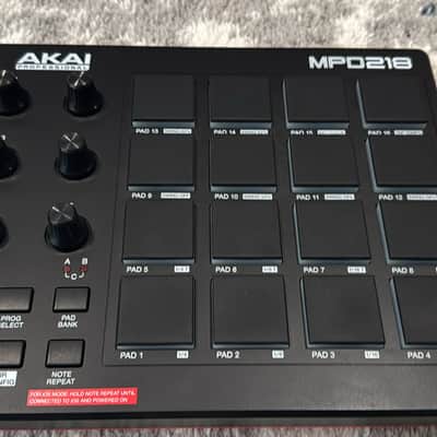 Akai MPD218 image 1