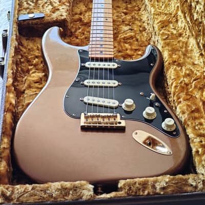 Fender Bruno Mars Signature Stratocaster 2023 - Mars Mocha image 24