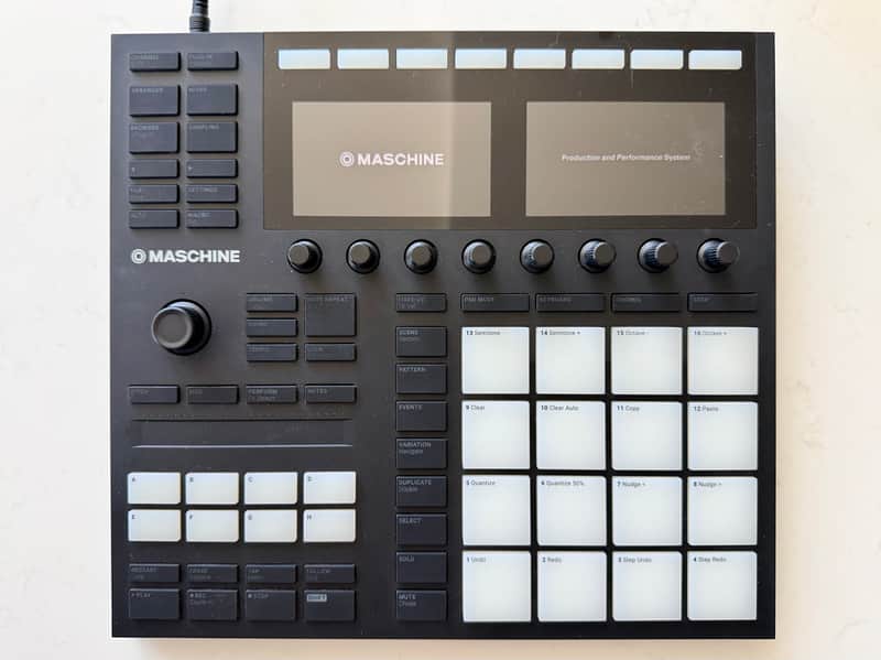 Native Instruments Maschine MKIII - Black image 1