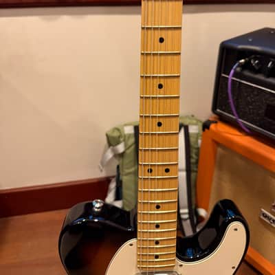 Fender American Standard Telecaster with Maple Fretboard 2012 2-Color Sunburst image 3