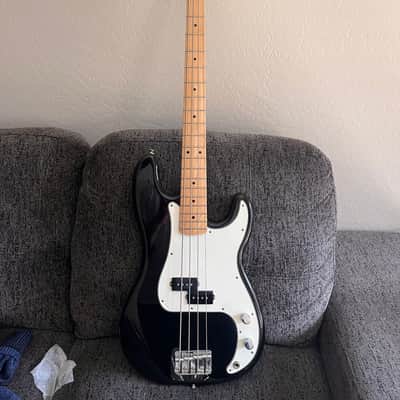 Fender Player Precision Bass with Maple Fretboard 2020 MiM - Black image 2