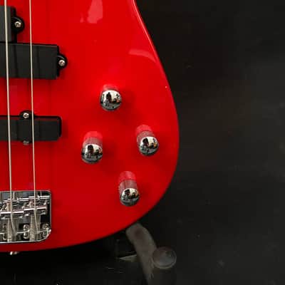 Vision JB8 Jazz Bass Starter Kit - Sosft case Jack and 35W Amplifer - Red - NEW image 5