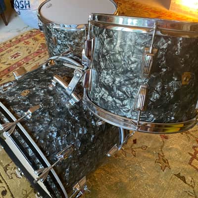Ludwig No. 980 Super Classic Outfit 9x13 / 16x16 / 14x22" Drum Set with Keystone Badges 1960 - 1968 - Black Diamond Pearl image 5