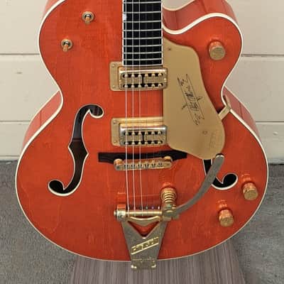 GRETSCH G6120 CHET ATKINS SIGNATURE HOLLOWBODY ELECTRIC GUITAR W/CASE (USED)- 2013 image 2