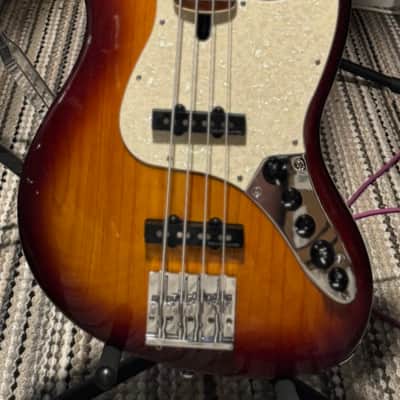 Sire Marcus miller v8 2025 - Gloss image 2