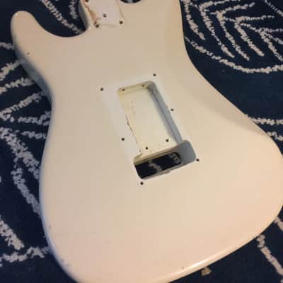 Squier Stratocaster Body Naturaly Aged / Reliced 1996 Olympic White w/Parts image 10