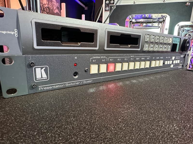 Kramer VP-731 9-Input Pro Scale Presentation Switcher/Scaler with remote image 1