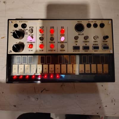Korg Volca Keys Analog Loop Synthesizer 2013 - Present - Gold/Black