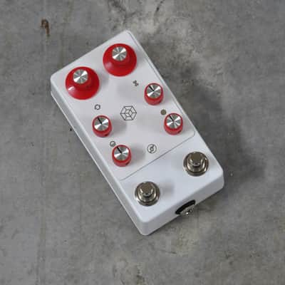 Fjord Fuzz LOKE 2023 - Present - White / Red image 2