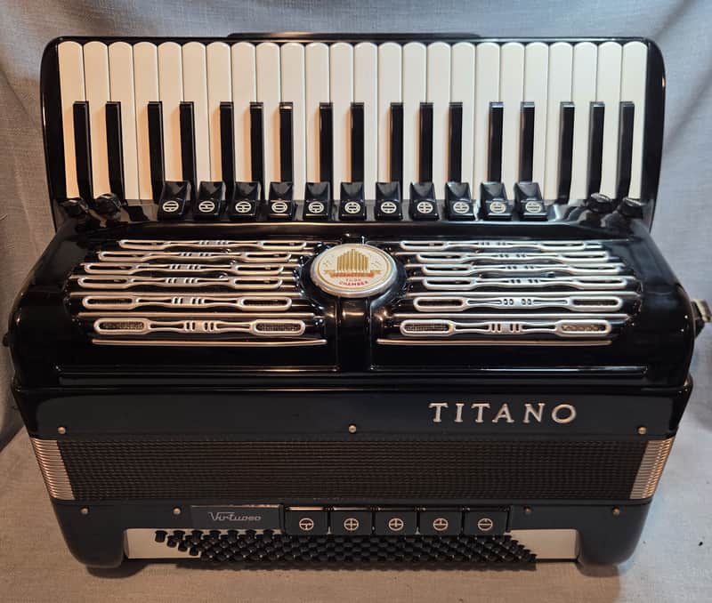 Titano Virtuoso Accordion