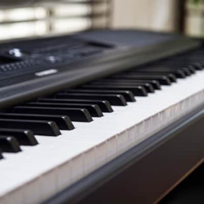 Yamaha DGX670 88-Key Portable Grand Piano (Black) image 8