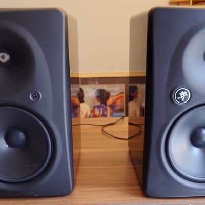 Mackie HR824 Mk2 Pair image 1