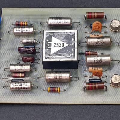 1969 API Microphone Preamplifier with 2520 Discrete Op-Amp – Original RCA Console Module #11 Bild 1