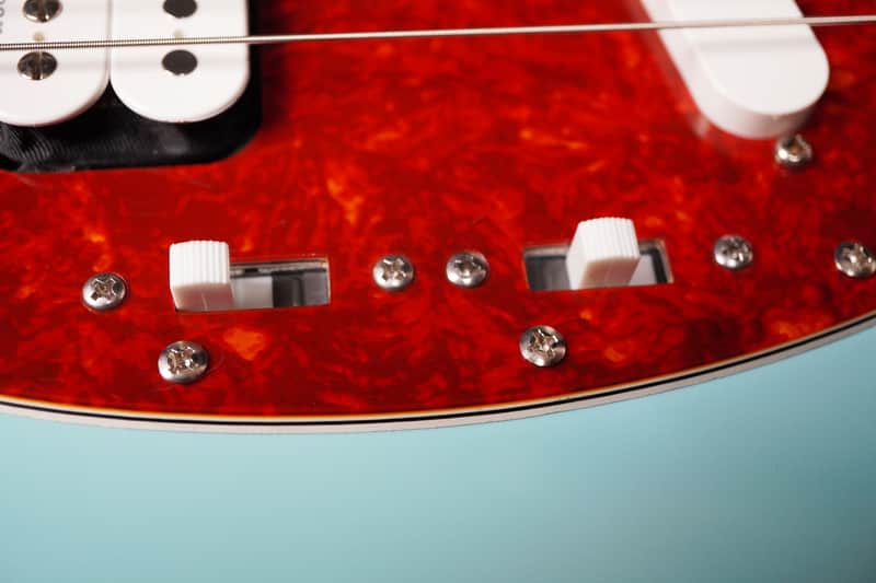 Fender Japan KC-MG/LH Sonic Blue “Sky-Stang I” – Kurt Cobain