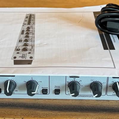 dbx 266xs Dual-Channel Compressor / Gate 2010s - Silver image 3