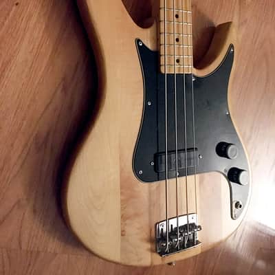 Peavey Patriot Bass in Natural with original case 1985 image 7