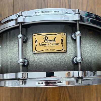 Pearl Masters Maple 5.5"x14" snare drum tube lugs - Lacquer image 1