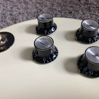 Gibson SG Standard 2013 - Classic White w/upgrades image 11