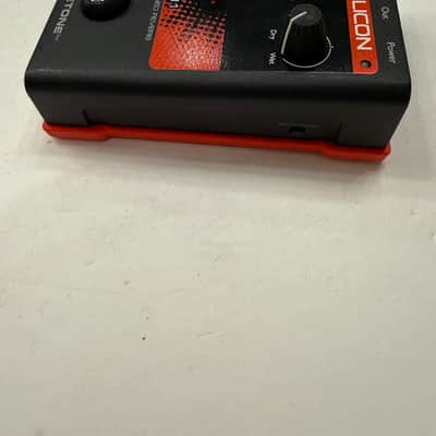 TC Helicon Voicetone R1 Vocal Tuned Reverb Effect Processor Pedal + Box & PSU image 6