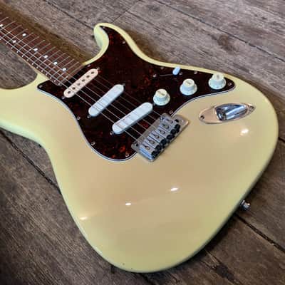 1994 Fender Stratocaster Deluxe Plus in Blonde finish & hard shell case image 7