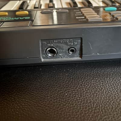 Casio SK-1 32-Key Sampling Keyboard - Black image 3