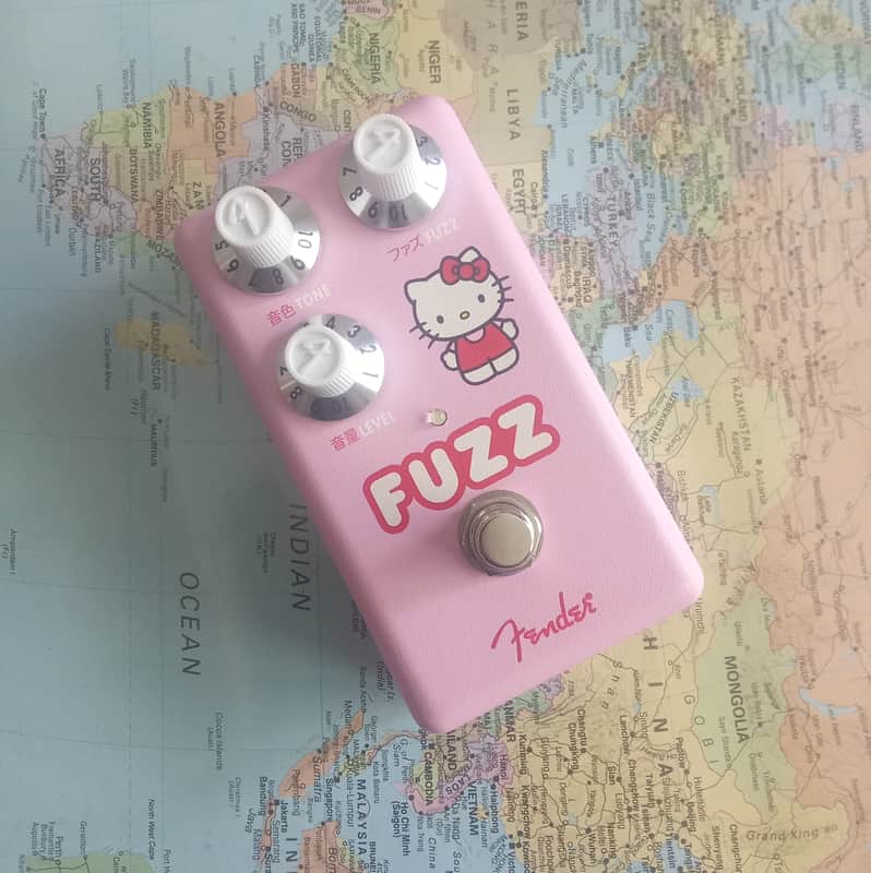Discontinued : Fender Hello Kitty Fuzz Limited Pink image 1