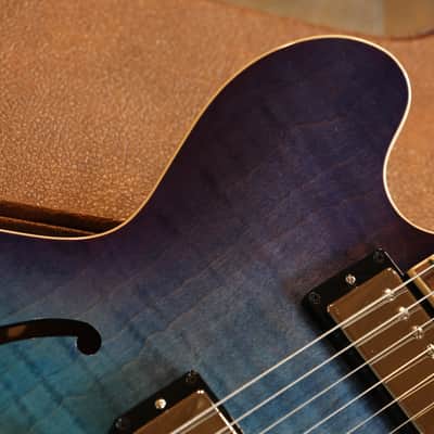 2023 Gibson ES-335 Semi-Hollow Electric Guitar Figured Blueberry Burst + OHSC image 3