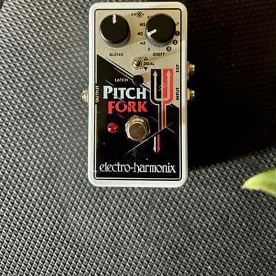 Electro-Harmonix Pitch Fork Polyphonic Pitch Shift | Reverb