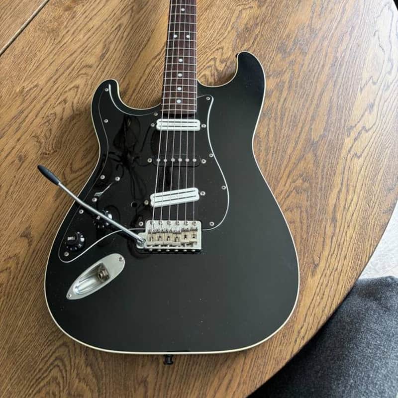 Fender Aerodyne Strat Left Handed MIJ. Modified and upgraded