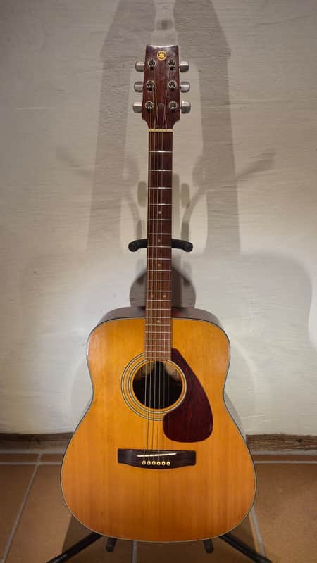 Yamaha FG-200