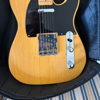 American Vintage 52 Telecaster® Reissue, Maple Fingerboard, Butterscotch Blonde in Excellent Condition image 2