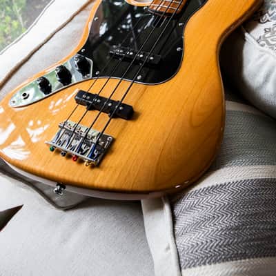 Sire v5  LEFT-HANDED 2nd gen. bass  Alder/ Roasted Maple 4-string image 4