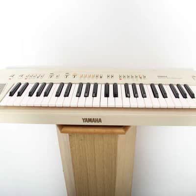 Yamaha PS-20 Portable Synthesizer (1981) – Cream – Vintage Analog Synth w/ Original Bag & Dust Cover image 2