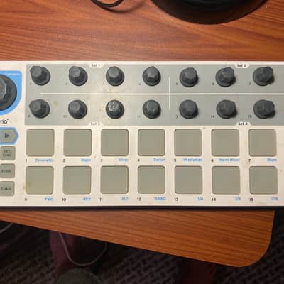 Arturia BeatStep MIDI Controller
