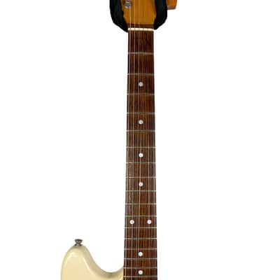 Fender Japan 66 Reissue Mustang 1997-2000 - Vintage White image 7