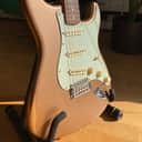 Fender Vintera Road Worn '60s Stratocaster 2020 - 2021 Firemist Gold