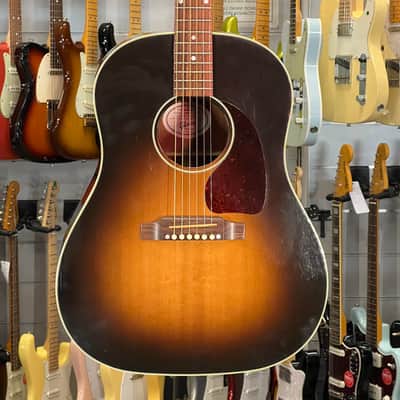 Gibson   J 45 Standard Sunburst Repaired Top image 1