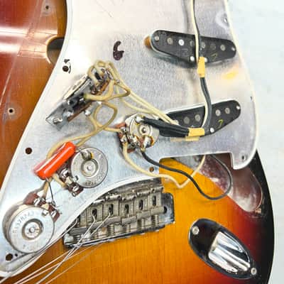 1984 Fender American Vintage Reissue AVRI '62 Stratocaster 3-Tone Sunburst (Fullerton Plant) Includes OHSC & Pro Setup ! image 16