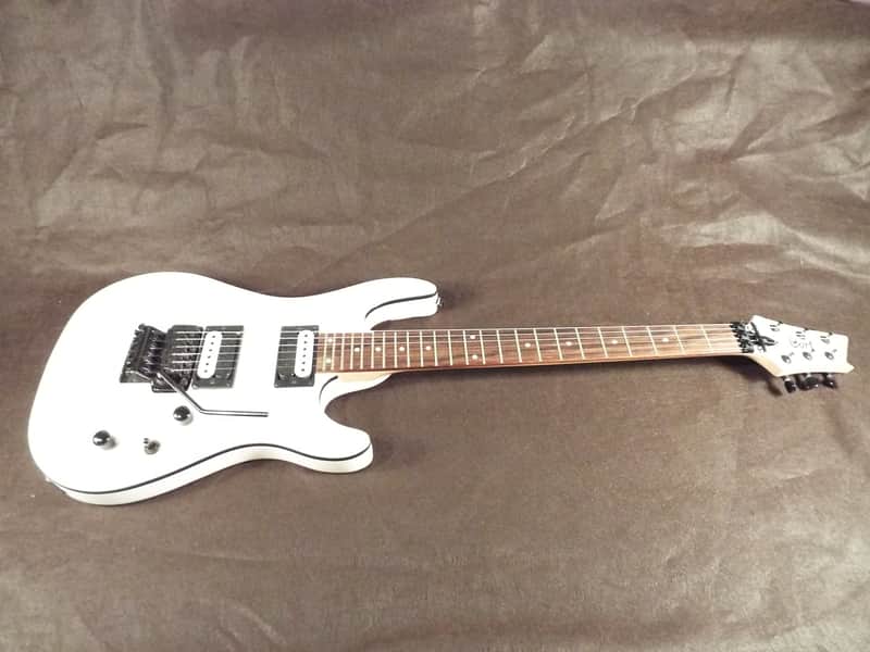 Cort KX5 FRペイント トレモロ KX5 FR - Cort KX5 FR - Audiofanzine