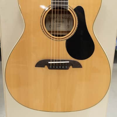 Alvarez AF60AGP OM/Folk Acoustic Guitar Pack image 3
