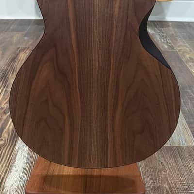 Furch Blue Deluxe Gc-SW a Sitka Spruce over a Gorgeous Black Walnut Back Duo Bevels *CNR Active* w/ Bag *Includes CNR Active Kit ($55 Value)* image 3