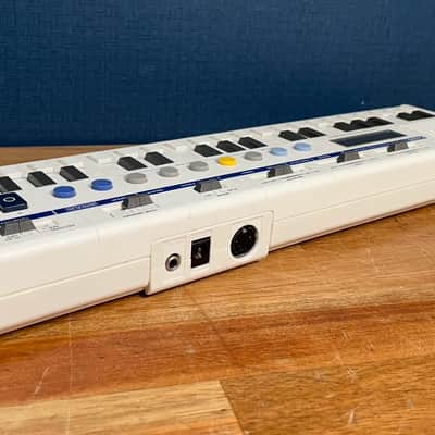 [Excellent] Casio VL-5 VL-Tone 37-Key Synthesizer Keyboard - White image 4